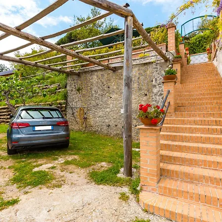 Casa vacanze Starhost - Marcella Con Terrazza E Giardino Vista Mare
