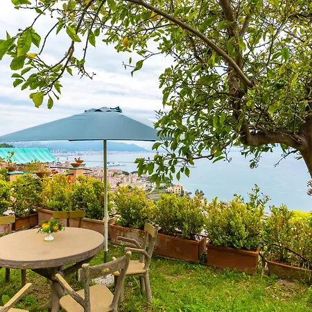 Casa vacanze Starhost - Marcella Con Terrazza E Giardino Vista Mare